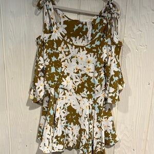 Free PEOPLE ONE LUCINA FLORAL COLD SHOULDER DRESS SUZE XS